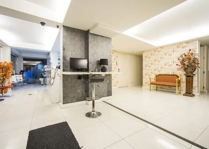 Solo Express Sukhumvit 81 Hotel