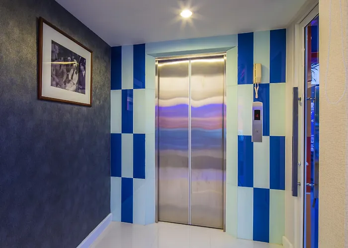 Solo Express Sukhumvit 81 Hotel