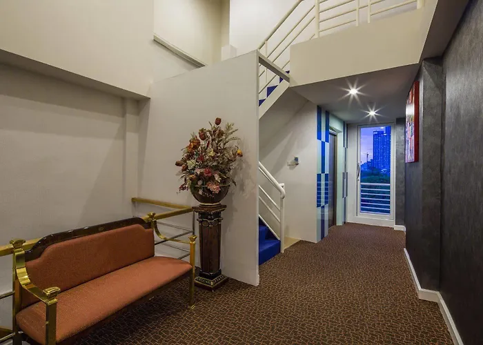 Solo Express Sukhumvit 81